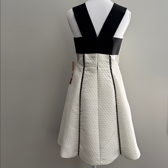 RACHEL Rachel Roy White Textured With Black Leather Design Cocktail Dress size 4 - Picture 4 of 9